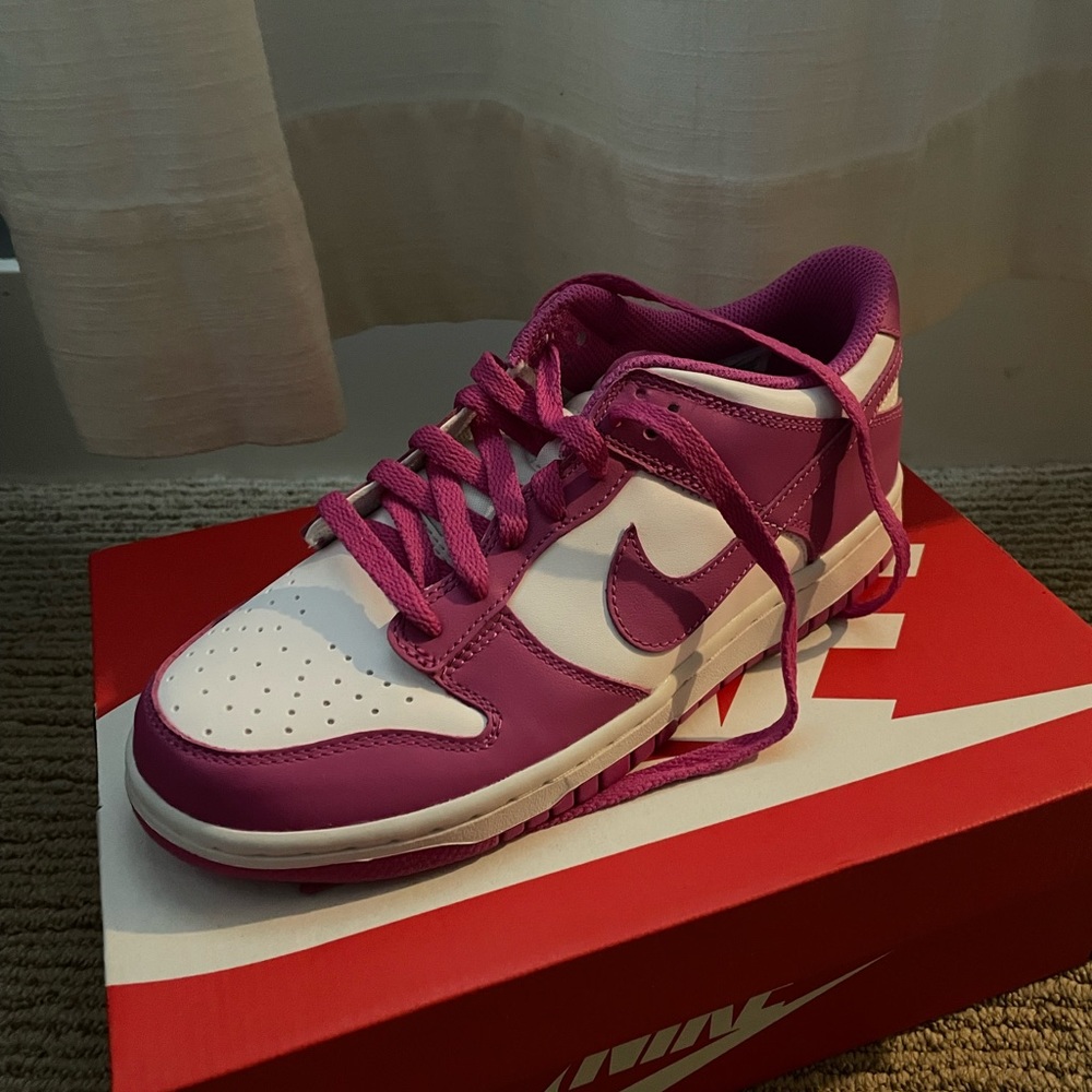 Nike Dunks Hot Pink